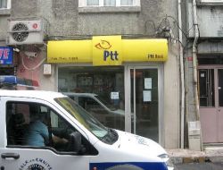Güneş Gözlüklü Soyguncu, Ptt Şubesinden 3 Bin Tl Çaldı