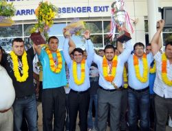 Başpehlivan Yeşilyeşil, Antalya'da Davul Zurnayla Karşılandı