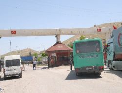 Gürbulak'ta 15 Kilometrelik Tır Kuyruğu Oluştu