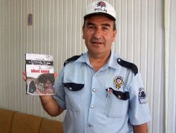 Trafiğin Önemini Kitaplarıyla Anlatıyor