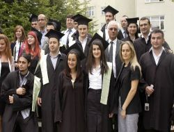 Mezun Oldukları Gün Toplu İş Teklifi Aldılar