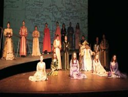 İbb Şehir Tiyatroları, Harbiye Muhsin Ertuğrul Sahnesi'nde Devr-i İstanbul'u Oynayacak