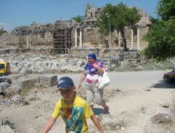 Side Anıtsal Çeşme'de Bahar Dönemi Restoran Çalışmaları Sona Erdi
