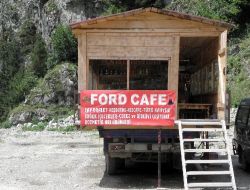 Uzungöl Kamyon Kafe'de Çay Keyfi