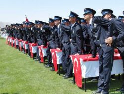 Niğde Polis Meslek Yüksekokulu'nda Mezuniyet Coşkusu
