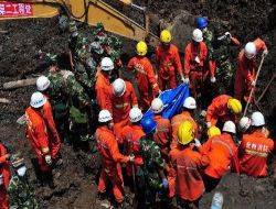 Çin'de Toprak Kayması: 26 Ölü, 73 Kayıp