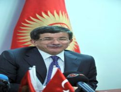 Davutoğlu, Kırgızistan'da Manas Üniversitesi'ni Ziyaret Etti!