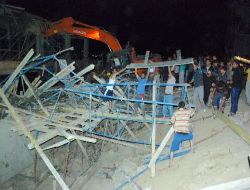 Afyonkarahisar'da İnşaat Halindeki Yurt Binası Çöktü: 1 Ölü, 4 Yaralı