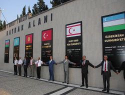 Tüm Partiler Destek Verdi, '7 Devlet 1 Millet Bayrak Alanı' Açıldı