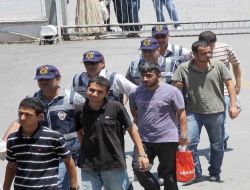 Mersin'de Tkpml-k Örgütünün Beyin Takımı Olduğu İddia Edilen 8 Kişi Yakalandı!