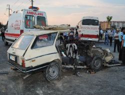 Kütahya'da Trafik Kazası: 3 Yaralı