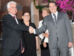 Rum Ana Muhalefet Liderinden Müzakere Sürecine Destek!