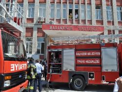 Balıkesir Valiliği'nde Yangın Çıktı