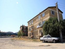 Burdur'da 38 Yıllık Deprem Evlerinin Yerine Modern Konutlar Yapılacak
