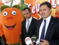 Kayısı Otobüsü Kayısı Dağıtarak Anadolu'yu Turlayacak