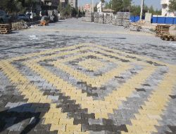 Kızıltepe Belediyesi, Caddelere Parke Taşı Döşüyor