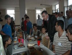 Hatay Valisi Lekesiz: Geçen Yıllara Oranla İşyeri Açanların Sayısı Arttı