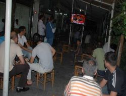 Diyarbakırlılar Anayasa Mahkemesi Başkanı Kılıç'ın Açıklamalarını Kahvelerde İzledi