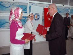 Gemlik'te Meslek Kursunu Tamamlayan 91 Kursiyere Diploma