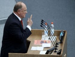 Rus Komünistler, Maliye Bakanı'nın 'Kafasının Kopartılmasını' İstedi