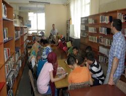 Kurs Öğrencileri Kütüphaneyi Ziyaret Etti