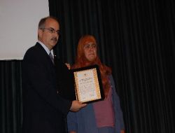 Şehit Aileleri ve Gaziler Devlet Övünç Madalyalarını Aldı