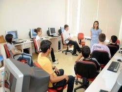 Nilüfer'de Öğrencilere Ücretsiz İngilizce Kursu