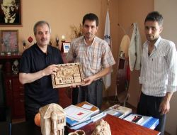 Kozan'ın Tarihi Mekânlarının Figürleri Hediyelik Eşya Oluyor