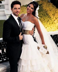 Romantik damat gelini ağlattı!