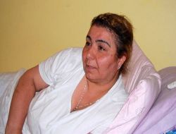 İngiltere'de 20 Kişilik Irkçı Grup, Türk Ailenin Evini Bastı!