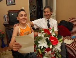 Revna Demirören'den Anlamlı Destek