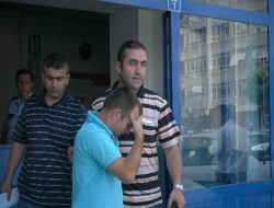 Çaldığı Demir Hurdaları Hamallara Taşıttı