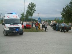 Düzce'de Trafik Kazası: 2 Yaralı