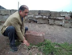 Tarihçi Yazar Hafta Sonları Yerli Ve Yabancı Turistlere Gönüllü Rehberlik Ediyor