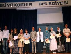 Başkan Küçükler, Meslek Edindirme Kurslarını Bitirenlere Sertifika Verdi