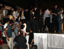 Saadet Partisi Kongresinde Kameramanların Kasetlerine El Konuldu!