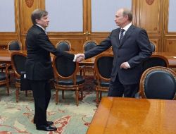 Putin'den Aeroflot'a Fırça: Yabancı Uçakla İç Piyasada Büyüme Kabul Edilemez!