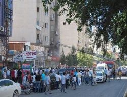 Apartmanda Çıkan Yangında İki Kişi Yaralandı