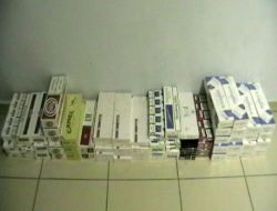 Tarsus’ta 8 bin paket gümrük kaçağı sigara ele geçirildi!