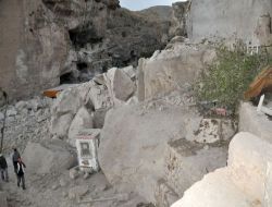 Hasankeyf Kalesi'ne Geziler Geçici Olarak Durduruldu