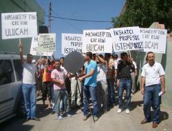 Hasankeyfliler Kazı Çalışmalarında Mezardan Çıkan Kemiklerin Atılmasına Tepki Gösterdi