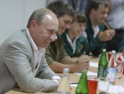 Putin Anılarını Paylaştı: "66 Cente İnşaatta Çalışmış; Bir Paltoyu On Yıl Giymiş!"