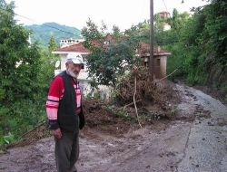 Rize'de Etkili Olan Yağışlar Sonrası 23 Köy Yolu Ulaşıma Kapandı