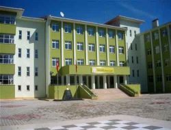 Yunus Emre Anadolu Lisesi'nin Binası Tamamlandı