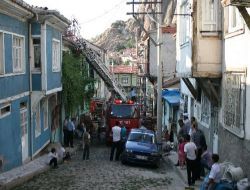 Ahşap Evde Çıkan Yangın Hasara Neden Oldu!.