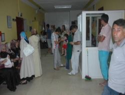 Mevlitte Dağıtılan Tavuklu Pilavdan Yiyen 7 Kişi Zehirlendi