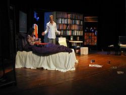 Musa Uzunlar'ın Yönettiği 'kara Kaplı' Tiyatro Oyunu Alanya'da Sergilendi