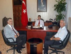 Hatay Valisi Lekesiz: Her Önüne Gelen İftar Vermesin