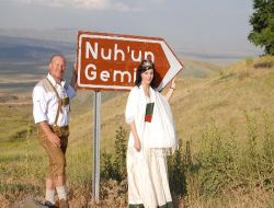 Alman Turistler Türk Usulü Nikah Yaptı