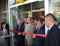 Bakan Binali Yıldırım ile Mehdi Eker, Yüksekova'da Havaalanı Temeli Attı!